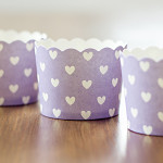 Košíčky na cupcakes (muffin) 45x60 mm - sv.fialový se srdíčky - 24 ks