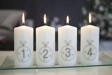 Svíčka válec bílá - adventní s čísly - sada 4 ks
