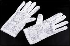 Krajkové společenské rukavice krátké - bílé