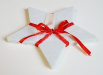 Dekorační prostírání filcová hvězda bílá - 20 cm - 1 ks