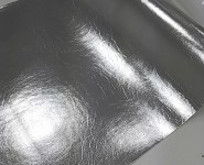 Metalická imitace kůže - stříbrná 34cm / 250 cm