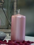 Svíčka válcová 5 x 10 cm - sv.růžová metalická