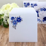 Obálka barevná čtverec - bílá - modré květy