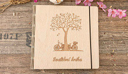 Svatební kniha hostů čtverec - dřevěná - strom a kola