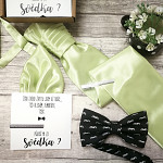 Dárek s kravatovou sponou - otázka pro svědka ženicha