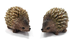 Ježek hnědý polyrezin - 4,5 cm 